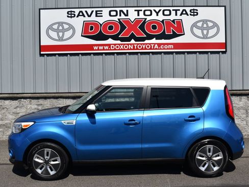Used 2017 Kia Soul EV FWD image 4