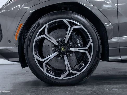 Used 2025 Lamborghini Urus SE AWD/4WD image 6