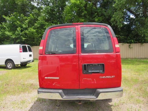 Used 2003 Chevrolet Express 2500 Passenger w/ LS Preferred Equipment Group RWD image 6