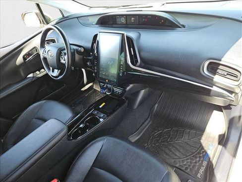 Used 2020 Toyota Prius Prime Limited image 18