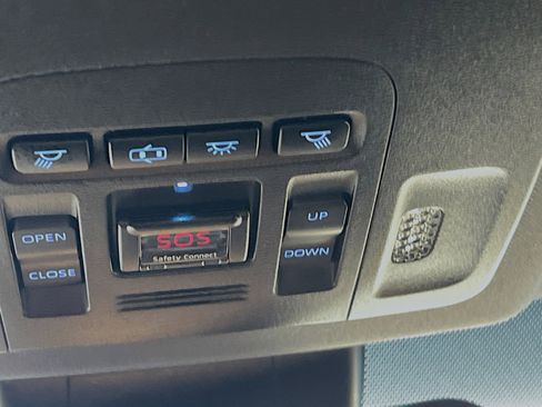 Used 2019 Toyota Avalon XLE FWD image 22