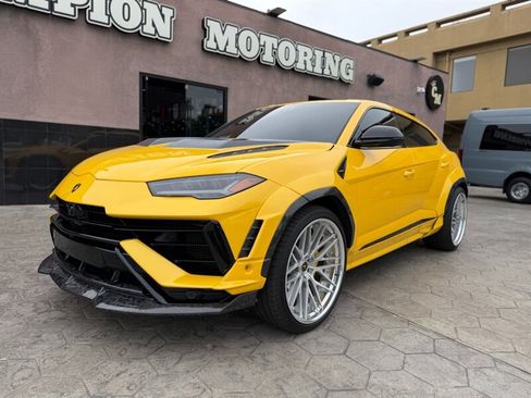 Used 2023 Lamborghini Urus S AWD/4WD image 3