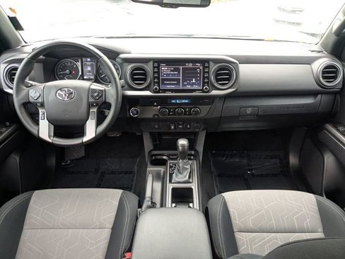 Used 2023 Toyota Tacoma TRD Sport image 15