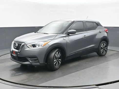 Used 2020 Nissan Kicks SV image 7