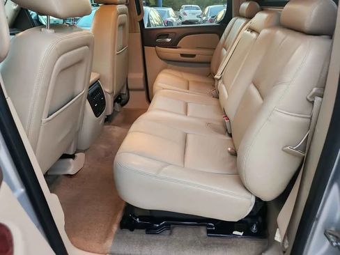 Used 2013 Chevrolet Avalanche LT w/ Texas Edition image 20