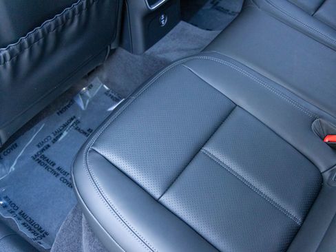 New 2026 Porsche Macan image 45