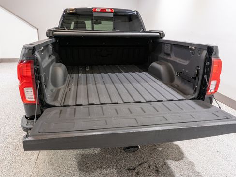 Used 2017 Chevrolet Silverado 1500 LTZ Z71 w/ LTZ Plus Package AWD/4WD image 12