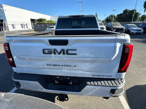 Used 2025 GMC Sierra 2500 Denali Ultimate AWD/4WD image 6