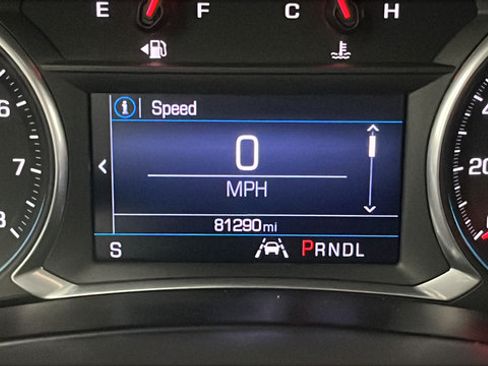 Used 2020 Chevrolet Equinox LT w/ LPO, Floor Liner Package FWD image 10