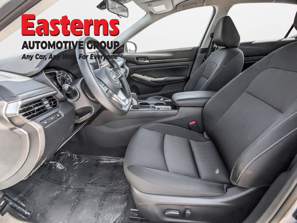 Used 2024 Nissan Altima 2.5 SV AWD/4WD image 14