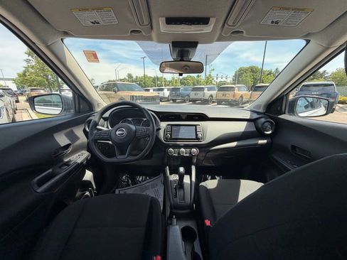 Used 2024 Nissan Kicks S FWD image 7