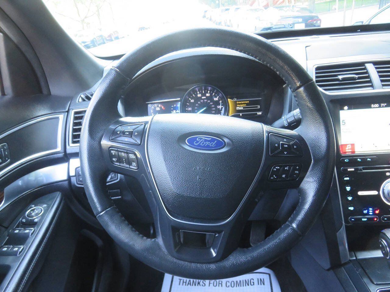 Used 2018 Ford Explorer Limited w/ Equipment Group 301A AWD/4WD image 14