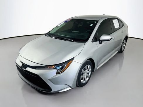 Used 2023 Toyota Corolla LE FWD image 4