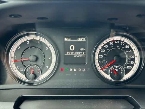 Used 2024 RAM 1500 Warlock AWD/4WD image 33