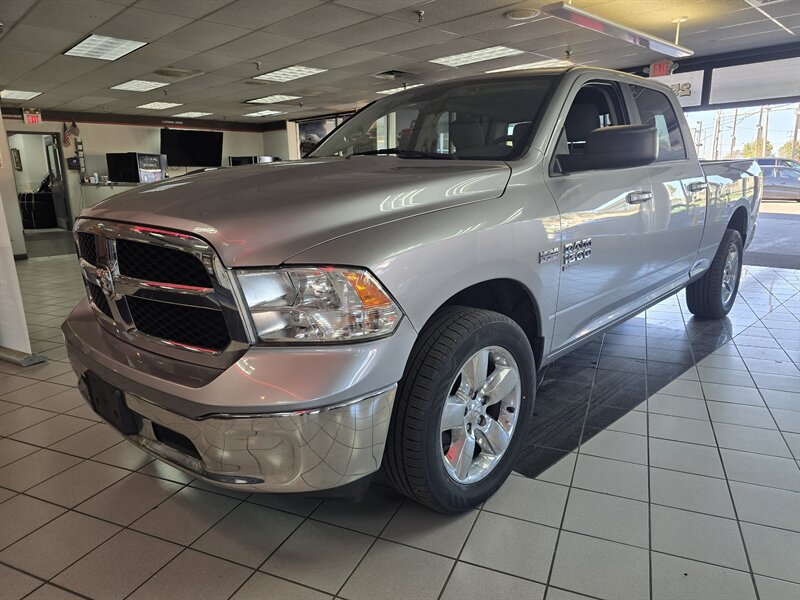 Used 2020 RAM 1500 Classic SLT AWD/4WD image 1