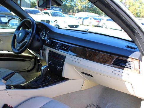 Used 2008 BMW 335i Convertible image 22