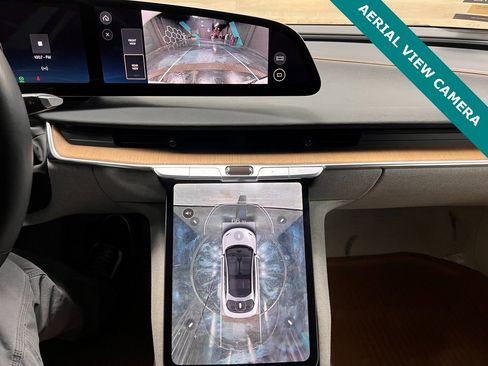 Used 2023 Lucid Air Touring image 7