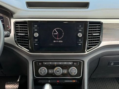 Used 2023 Volkswagen Atlas SE AWD/4WD image 8