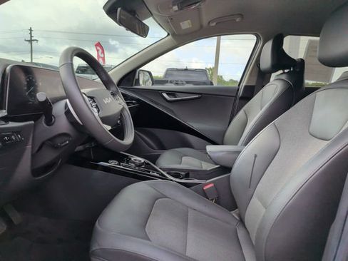 Used 2023 Kia Niro Wind w/ Wind Preserve Package FWD image 14