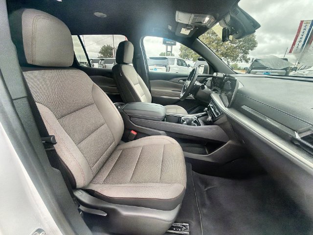 Used 2026 Chevrolet Traverse LT w/ Driver Confidence Package FWD image 27