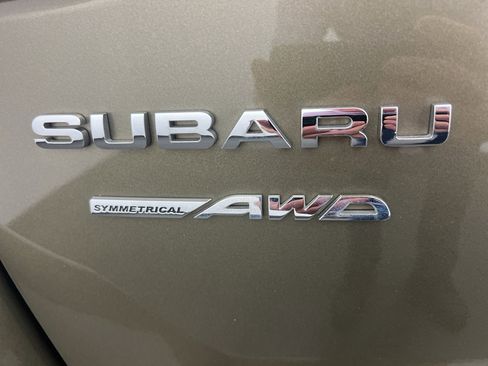 Used 2024 Subaru Outback Premium image 8