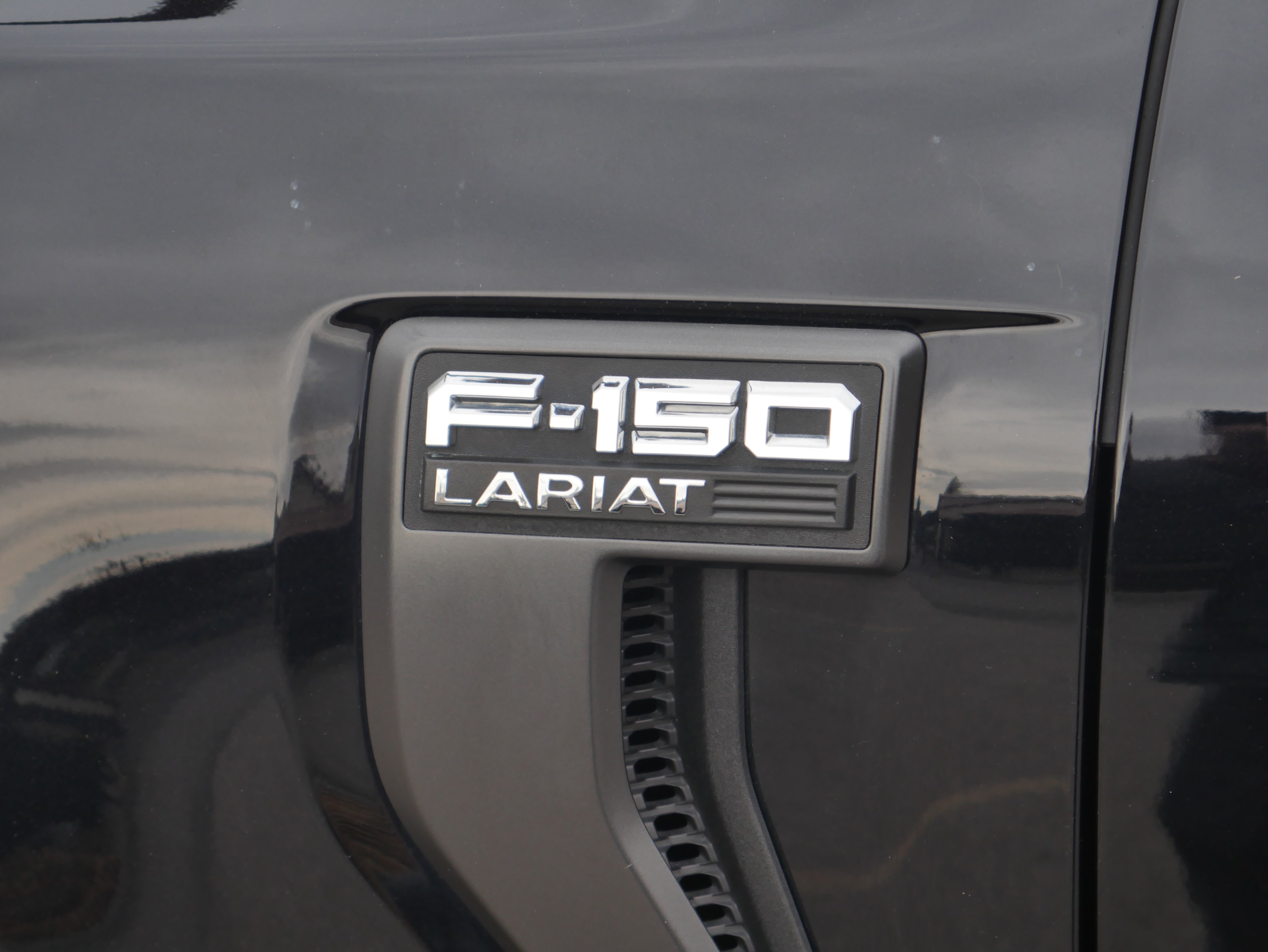Certified 2021 Ford F150 Lariat w/ Equipment Group 502A High AWD/4WD image 19