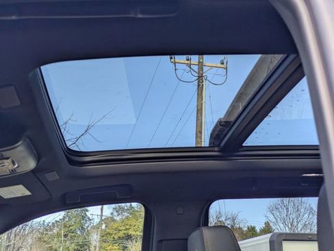 New 2026 Chevrolet Suburban High Country image 26