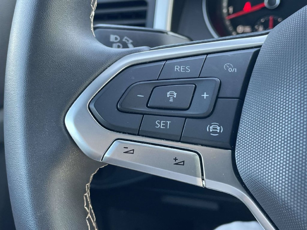 Certified 2021 Volkswagen Atlas Cross Sport SE w/ Panoramic Sunroof Package FWD image 28