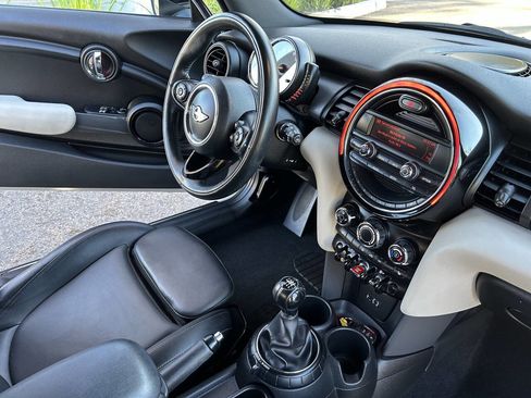 Used 2014 MINI Cooper 2-Door Hardtop image 31