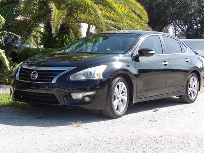 Used 2013 Nissan Altima 2.5 SL w/ Technology Pkg