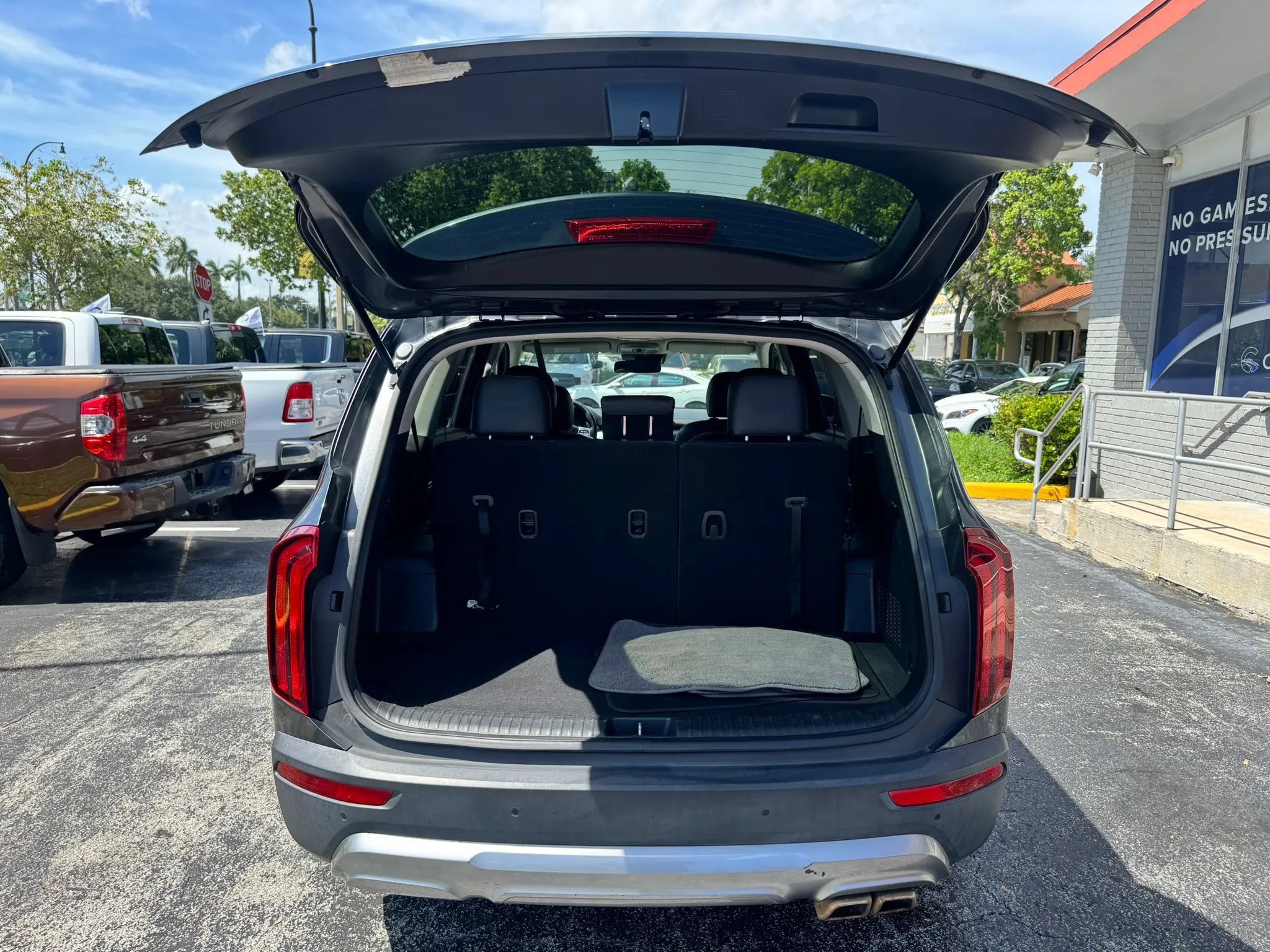 Used 2020 Kia Telluride S AWD/4WD image 8