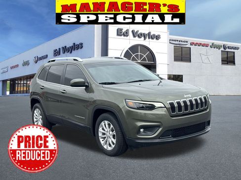 Used 2019 Jeep Cherokee Latitude w/ Popular Appearance Group image 1