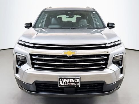Certified 2025 Chevrolet Traverse LT FWD image 2