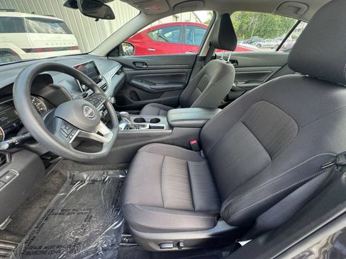 Used 2026 Nissan Altima 2.5 SV FWD image 25