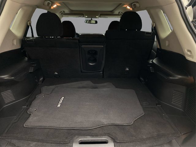 Used 2015 Nissan Rogue SV w/ SV Moonroof Package AWD/4WD image 14