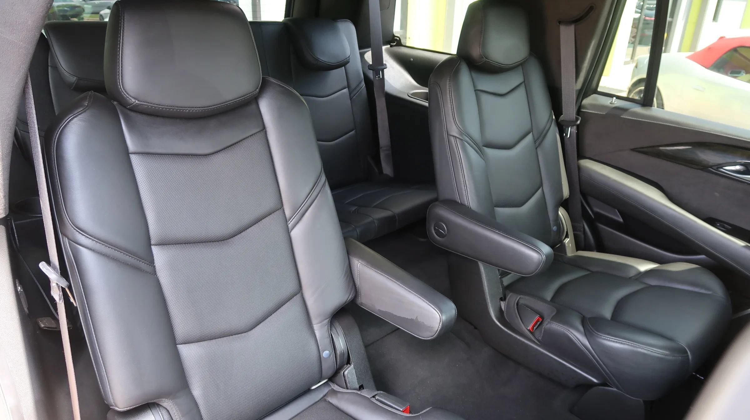 Used 2020 Cadillac Escalade Platinum AWD/4WD image 22