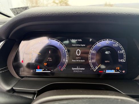 Used 2023 Jeep Grand Cherokee Laredo w/ Luxury Tech Group I image 5