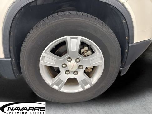Used 2011 GMC Acadia SLE FWD image 31