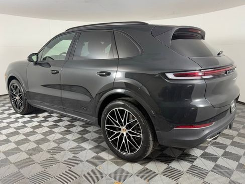New 2026 Porsche Cayenne image 3