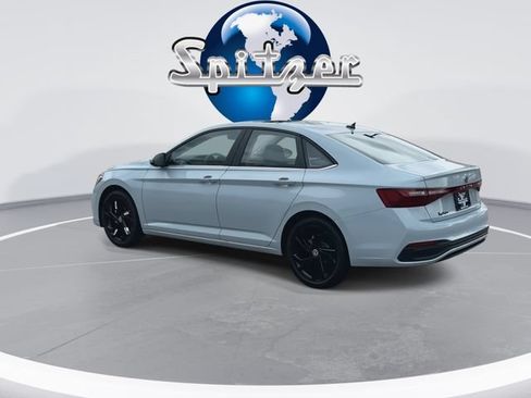 New 2026 Volkswagen Jetta SE FWD image 6