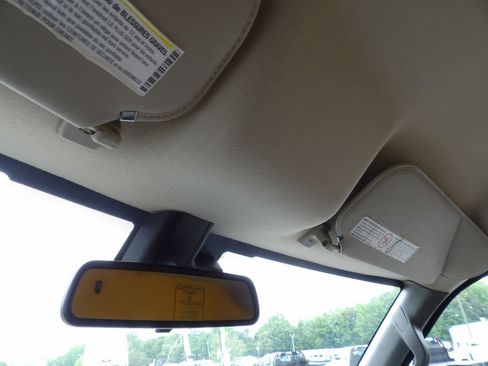 Used 2019 GMC Savana 3500 Extended w/ Driver Convenience Package image 21