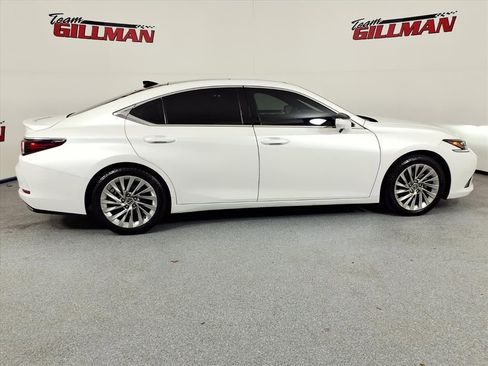 Used 2022 Lexus ES 350 Ultra Luxury w/ Accessory Package 2 image 3