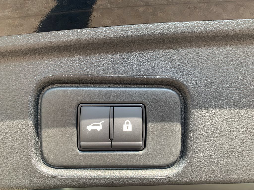 New 2026 Nissan Pathfinder SV FWD image 6