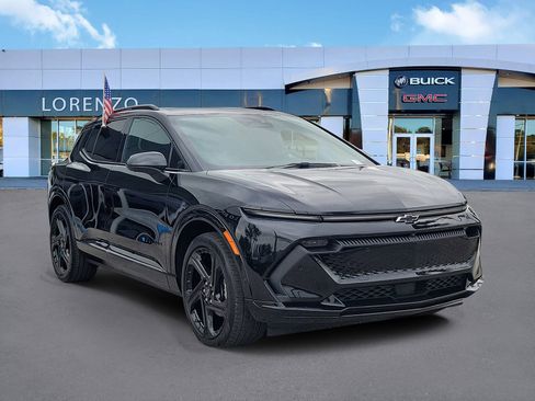 Used 2024 Chevrolet Equinox EV RS image 3