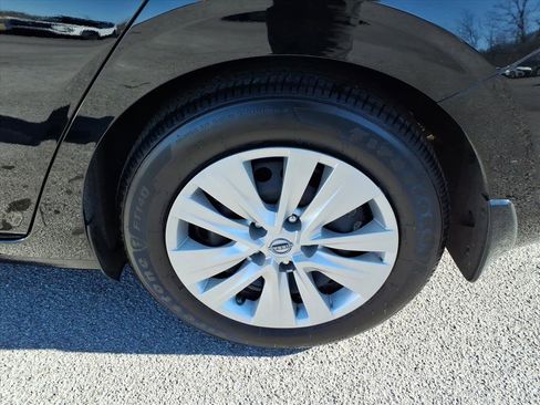 Used 2025 Nissan Sentra S image 7