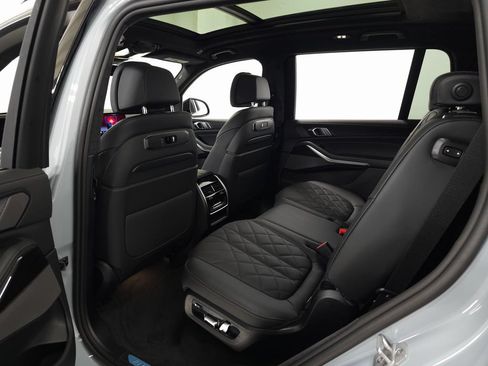 Used 2026 BMW X7 xDrive40i w/ M Sport Package AWD/4WD image 31