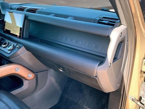 Used 2022 Land Rover Defender 110 X image 16