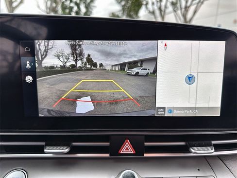 Used 2023 Hyundai Elantra SEL w/ Convenience Package image 23