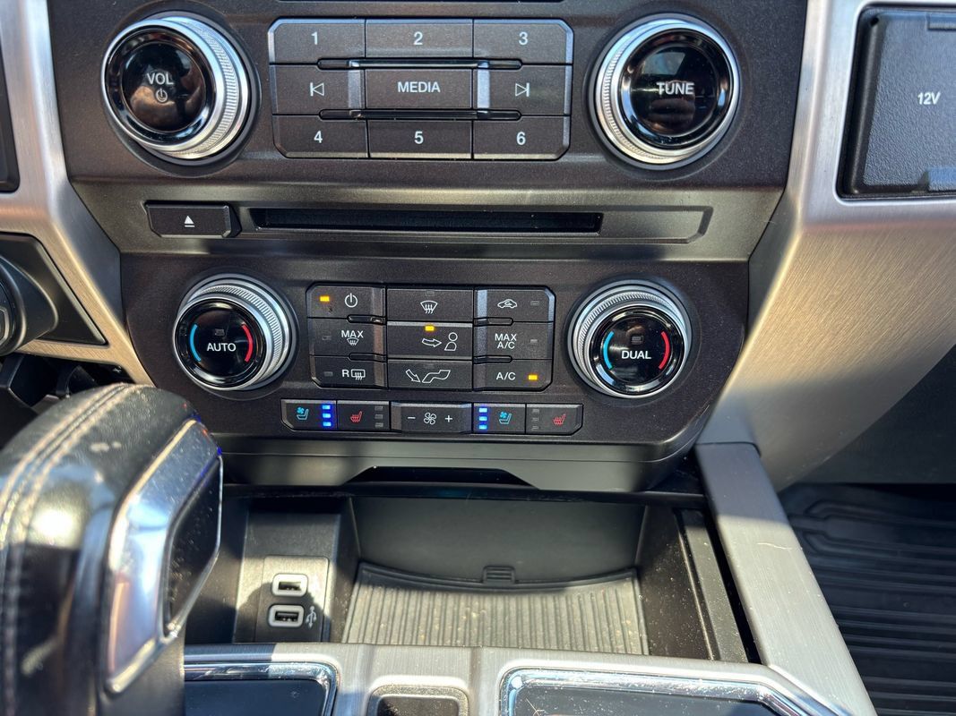 Used 2018 Ford F150 Platinum w/ FX4 Off-Road Package AWD/4WD image 54