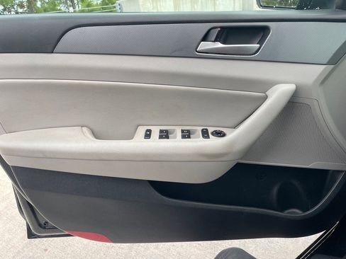 Used 2018 Hyundai Sonata SEL w/ Tech Package 02 image 11